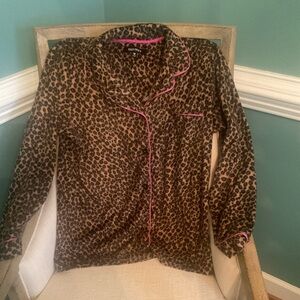 Ellen Tracy Leopard Print Pajama Top and bottom with Pink Trim
